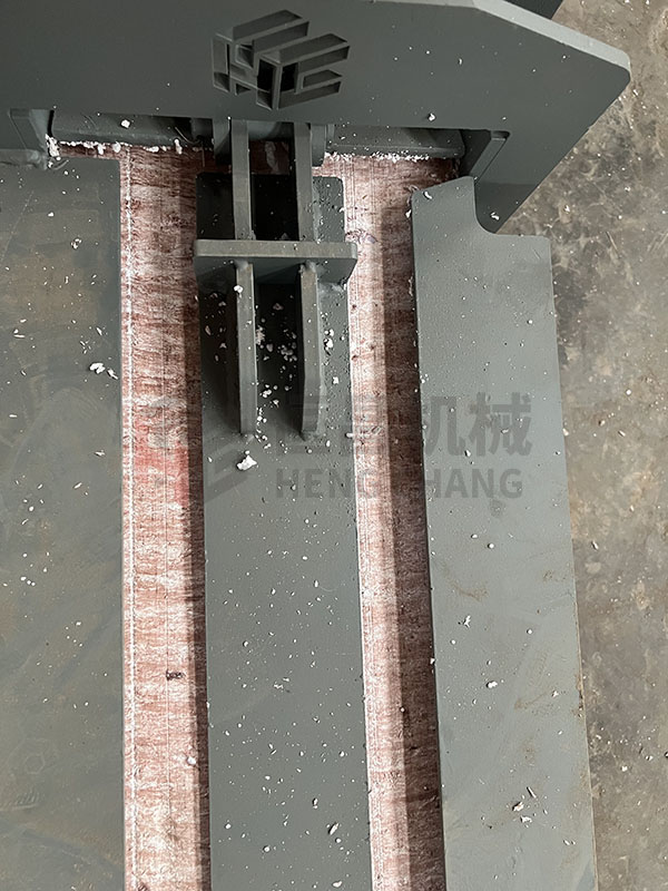 EPS��ĭ�䉺�K